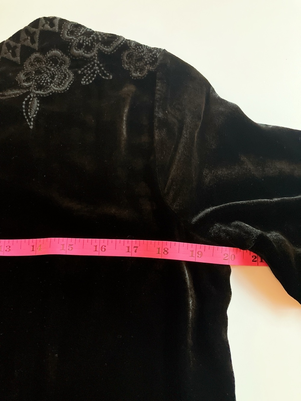 Johnny Was Black Velvet Floral Embroidered Bell Sleeve Kimono Duster Cardigan - Picture 12 of 15